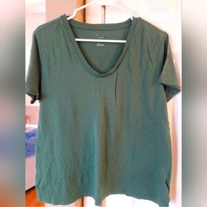 a.newday short sleeve large